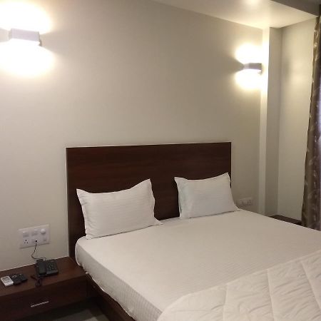 Manasi Inn サーターラー エクステリア 写真