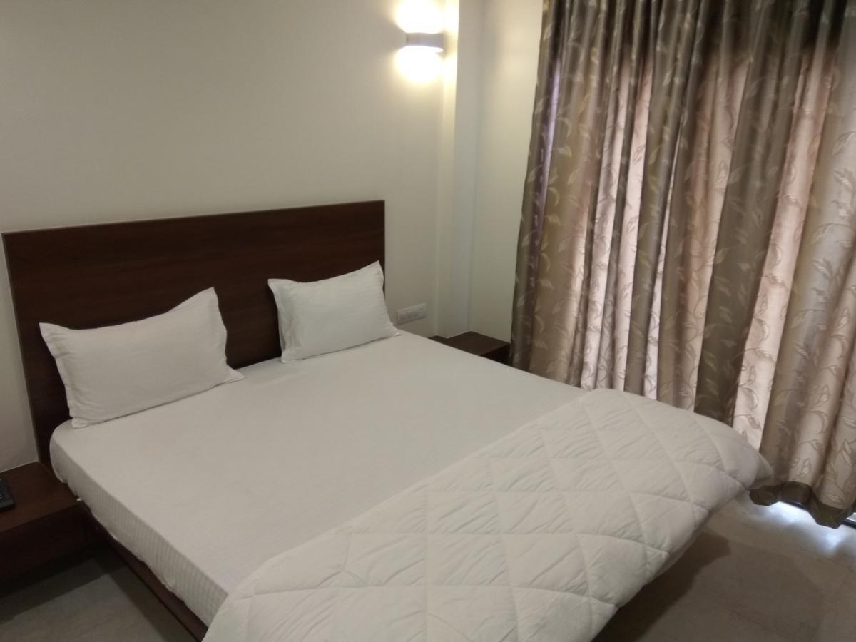 Manasi Inn サーターラー エクステリア 写真